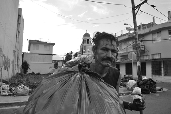 Man_with_bag_of_cans